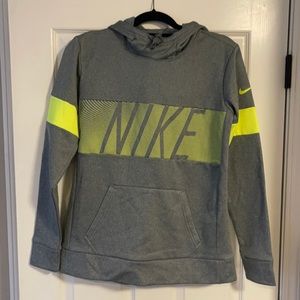 NWT Nike Women’s Therma hoodie.